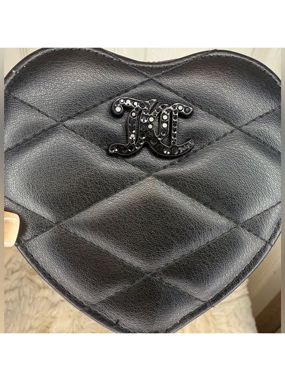 JUICY COUTURE BRIGHTER THAN A DIAMOND HEART SHAPED WRISTLET BLACK FAUX LEATHER
